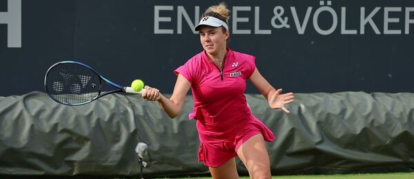 Česká tenistka Linda Nosková na turnaji WTA Bad Homburg Open v Německu, jedné z hrstky akcí WTA Tour na trávě