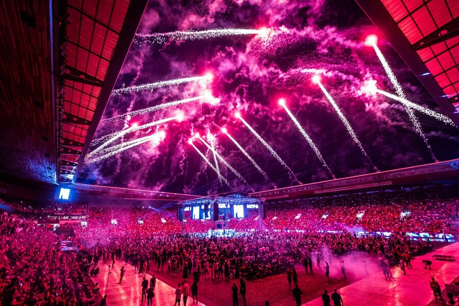 MMA turnaje Oktagon jsou v pražském Edenu vždy velkolepou podívanou.