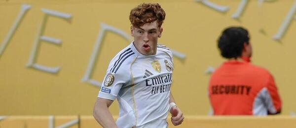 Víctor Muñoz z Realu Madrid v akci během MS klubů 2025