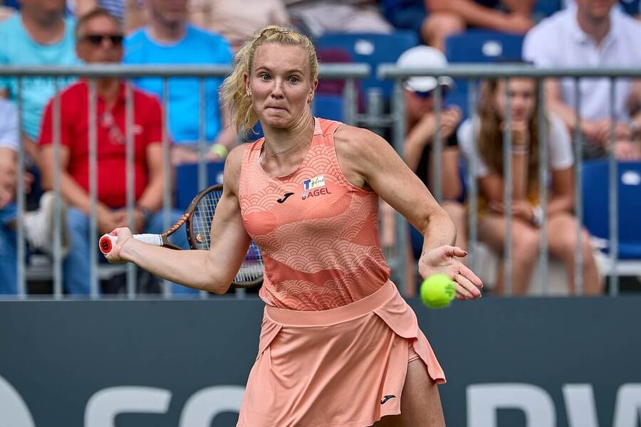 Kateřina Siniaková ve vítězném utkání na WTA Bad Homburg 2025 v Německu, kde dnes hraje osmifinále