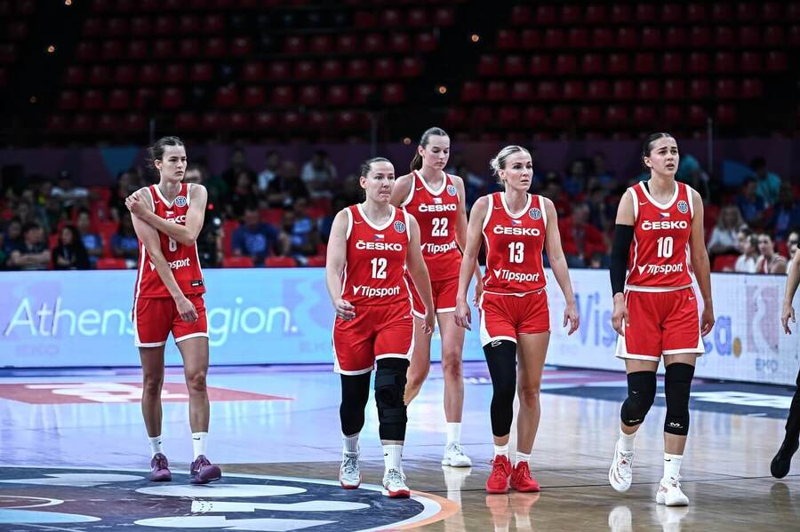 Eurobasket ženy 2025, čtvrtfinále Česko vs. Španělsko, hráčky české reprezentace nastupují na palubovku