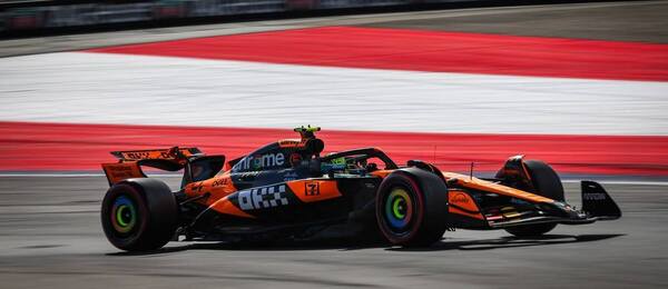 Do Velké ceny Rakouska Formule 1 2025 odstartuje z pole position Lando Norris. Vsaďte si na výsledky závodu s bonusem u Fortuny.