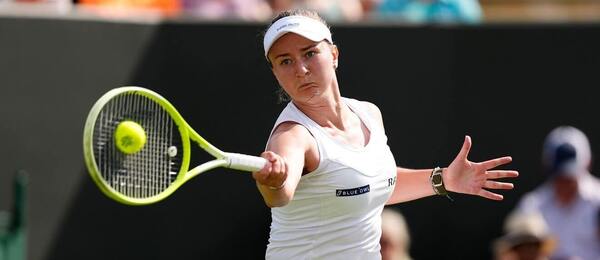 Barbora Krejčíková ve vítězném zápase na Wimbledonu 2025, Krejčíková i další Češky a Češi v Londýně hrají i dnes (5. 7.)