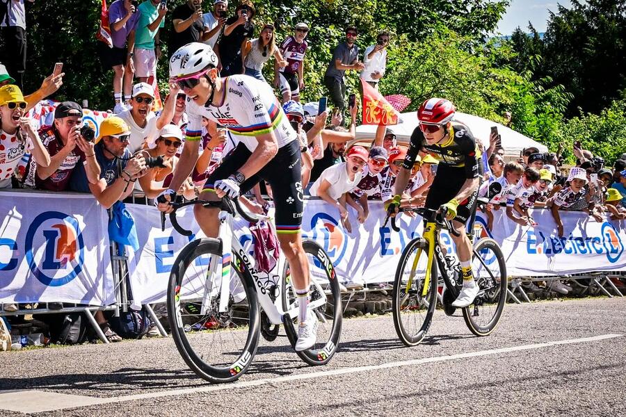 Tadej Pogačar a Jonas Vingegaard patří k favoritům náročné 6. etapy Tour de France 2025
