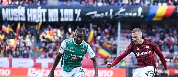 Lamin Jawo z Jablonce a Lukáš Haraslín ze Sparty, 2. kolo nadstavby Chance Ligy 2024–25