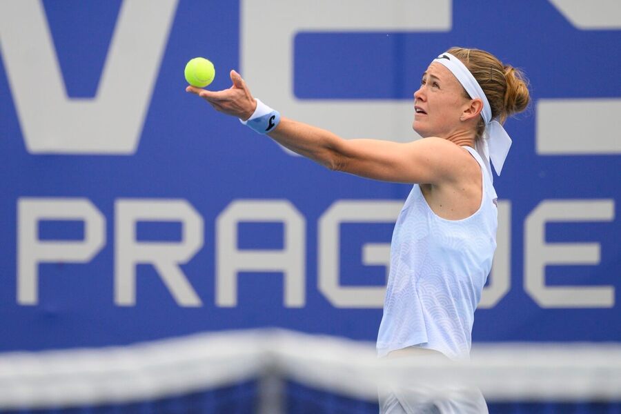 Česká tenistka Marie Bouzková v zápase úvodního kola WTA Prague Open 2025. Dnes v Praze probíhá osmifinále.