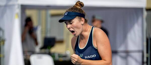 Tenistka Linda Nosková na turnaji WTA Prague Open 2025 v Praze, kde si dnes zahraje semifinále.