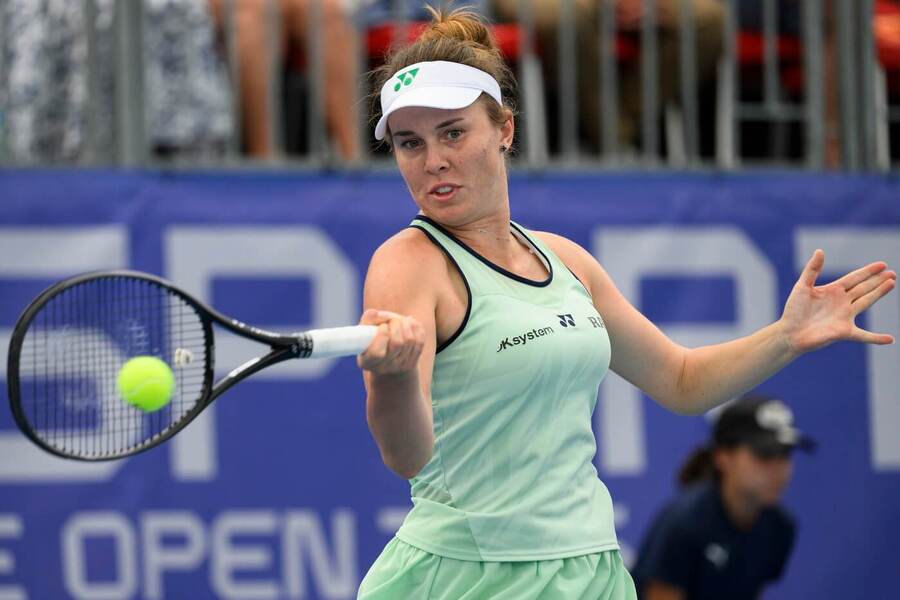 Tenistka Linda Nosková v semifinále WTA Prague Open 2025 v Praze, kde dnes hraje finále proti Marii Bouzkové.