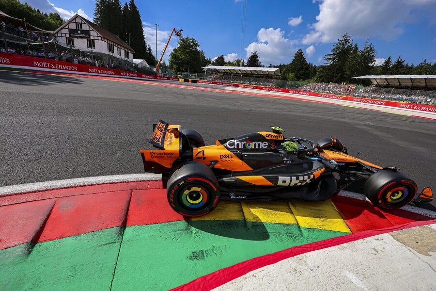 Do Velké ceny Belgie 2025 vyrazí z pole position Lando Norris.