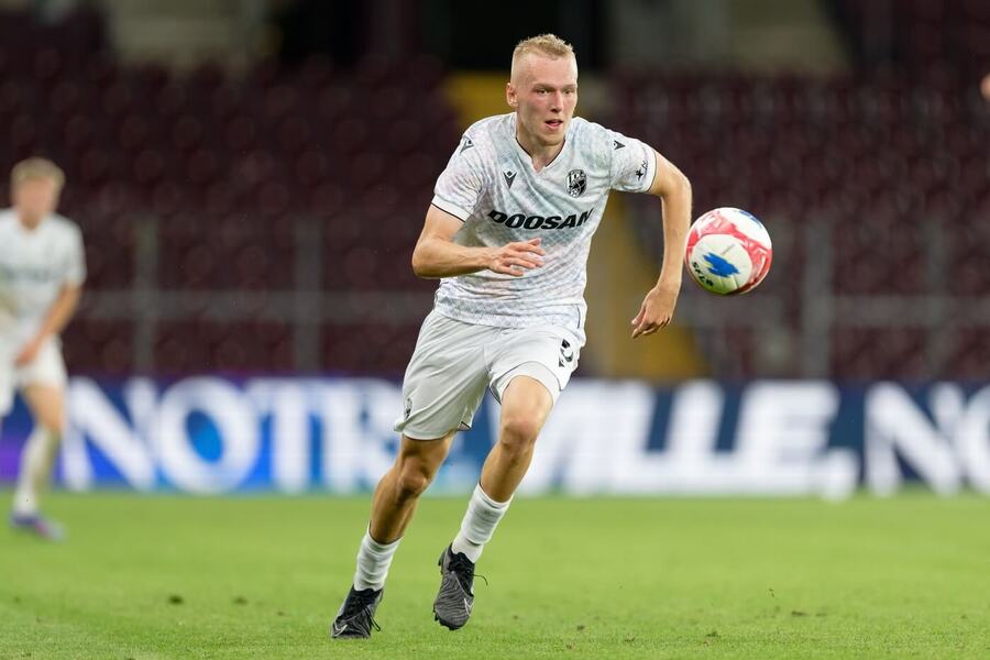 Karel Spáčil během odvety se Servette