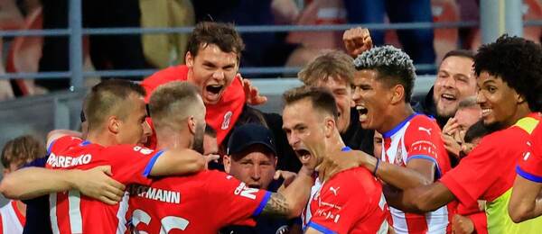 Fotbalisté Zbrojovky Brno se radují z gólu do sítě Táborska, 4. kolo CHNL 2025–26