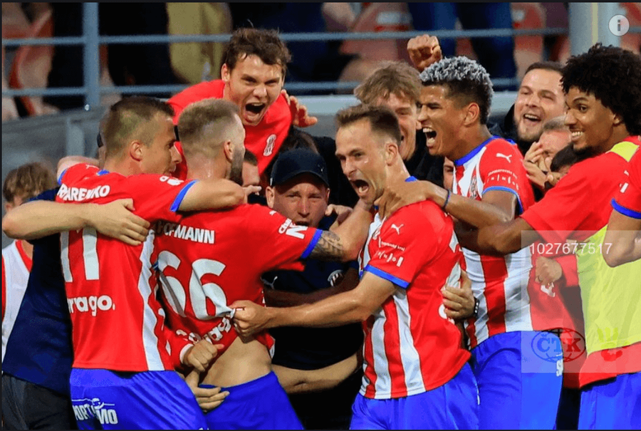Fotbalisté Zbrojovky Brno se radují z gólu do sítě Táborska, 4. kolo CHNL 2025–26