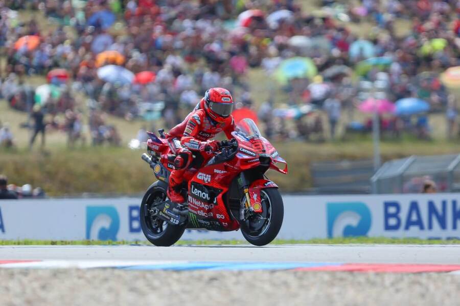 Motorsport, MotoGP, Marc Marquez s Ducati během závodu v Brně na Masarykově okruhu