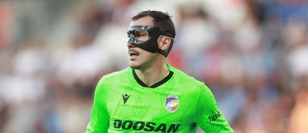 Brankář Viktorie Plzeň Martin Jedlička během utkání s Rangers