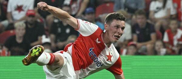 Duel 4. kola Chance Ligy: Na snímku hráč Slavie Lukáš Provod