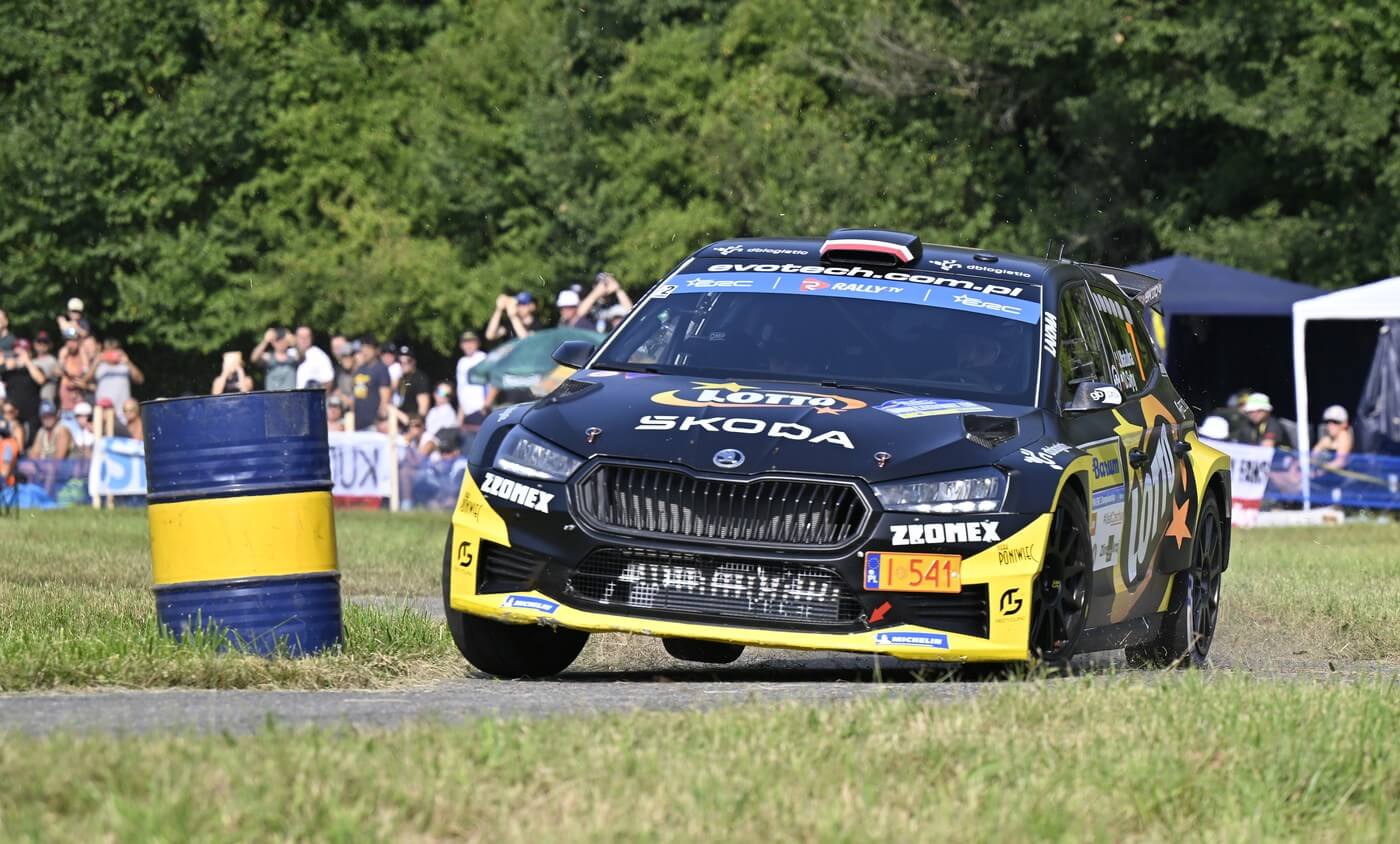 Barum Czech Rally Zlín 2025, Jakub Matulka při průjezdu Slušovickou arénou (RZ Březová)