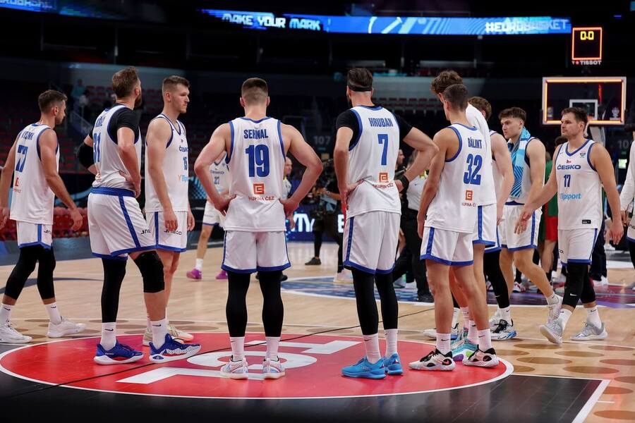 EuroBasket 2025, hráči českého týmu smutní po prohraném zápase s Portugalskem