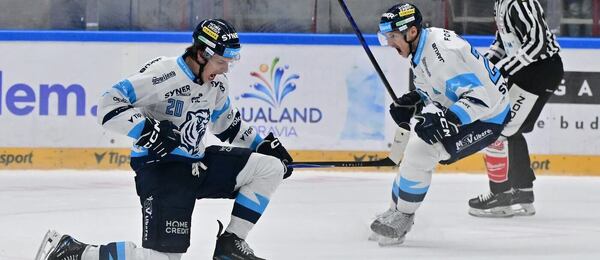 Liberecký hokejista Jaromír Pytlík se raduje z vítězného gólu v poslední sekundě minulého kola, dnes je na programu 6. kolo extraligy