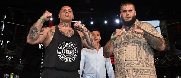 Jaroslav Kotlár a Leo Beránek pózují před svým zápasem v Clash MMA