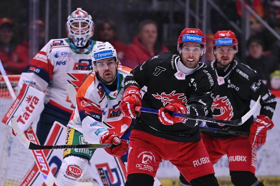 Fotka ze zápasu Pardubice vs. Třinec (sezona 2024/25)