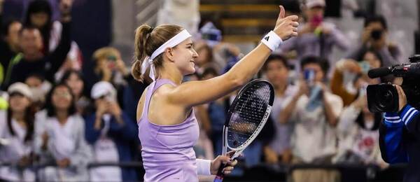 Karolína Muchová po postupu do 3. kola WTA China Open 2025 v Pekingu. Jaký je dnešní program českých tenistek?