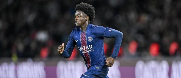 Quentin Ndjantou Mbitcha, osmnáctiletý útočník PSG, během duelu proti Auxerre
