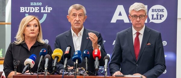 Politika, volby v ČR, tisková konference s Alenou Schillerovou, Andrejem Babišem a Karlem Havlíčkem, hnutí ANO 2011