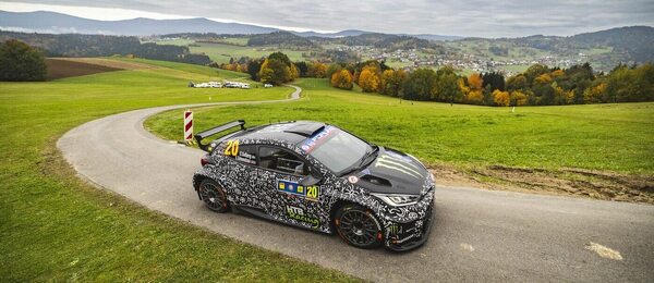 Oliver Solberg na trati Středoevropské rally 2025