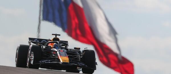 Max Verstappen vystartuje do VC USA F1 2025 z pole position