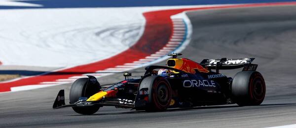 Max Verstappen během vítězné Velké ceny USA