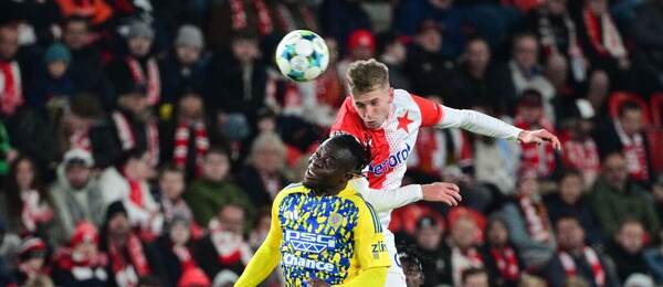 Stanley Kanu ze Zlína a David Zima ze Slavie Stanley Kanu ze Zlína a David Zima ze Slavie