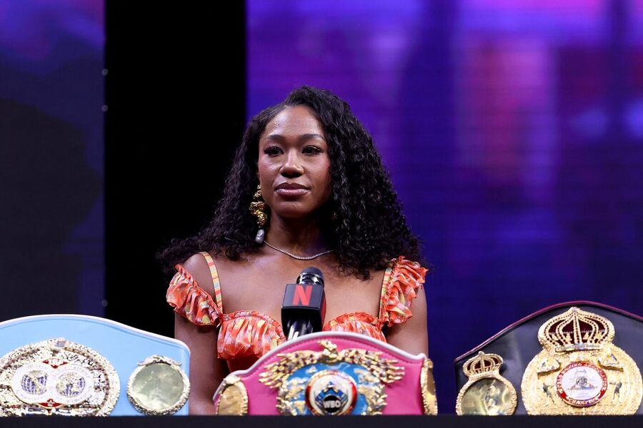 Boxerka Alycia Baumgardner Boxerka Alycia Baumgardner