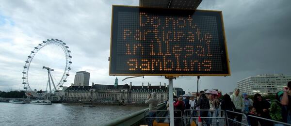 Elektronická cedule v Londýně varuje před nelegálním hazardem Elektronická cedule v Londýně varuje před nelegálním hazardem