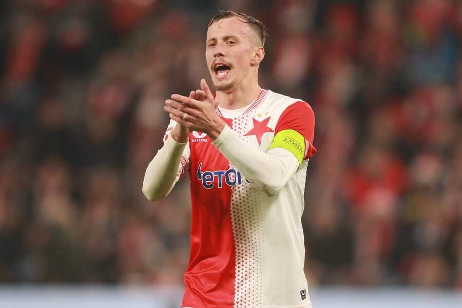 Tomáš Vlček, slávistický obránce, v duelu proti Baníku Ostrava