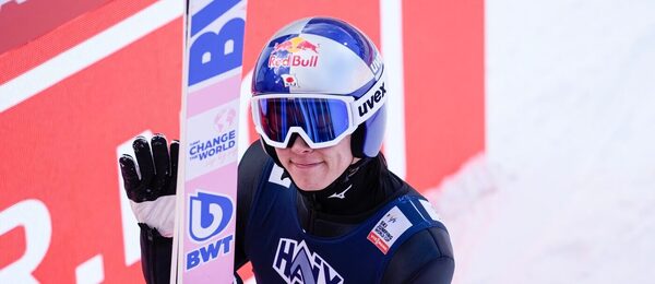 Skoky na lyžích, FIS Světový pohár v Oslu, Ryoyu Kobayashi z Japonska při RAW Air turné