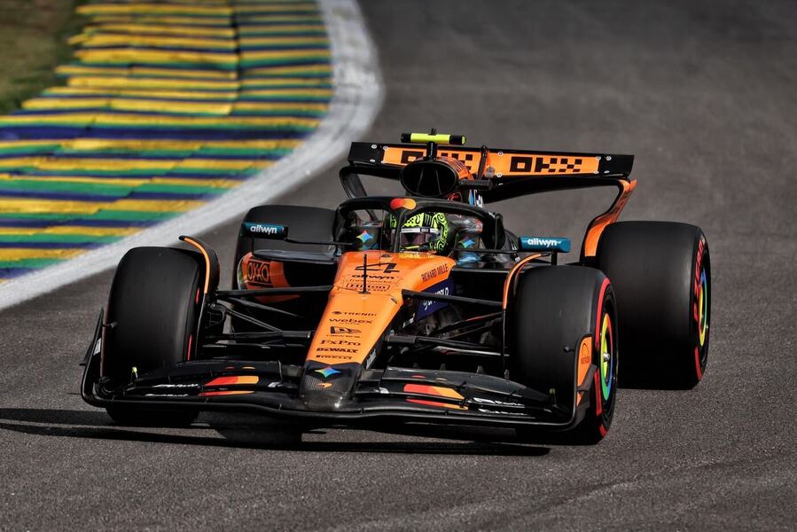 Lando Norris během sobotního programu na okruhu Interlagos
