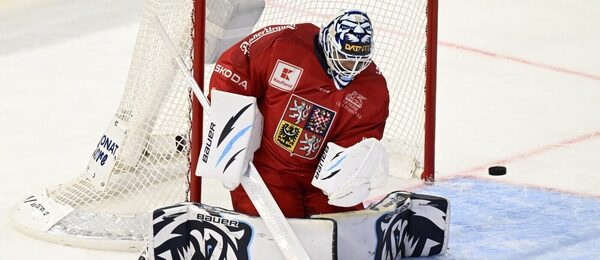 Český reprezentační brankář Petr Kváča v utkání Karjala Cupu 2025 - dnes je na programu závěrečný hrací den