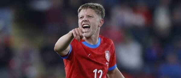 Záložník Lukáš Červ v dresu české fotbalové reprezentace