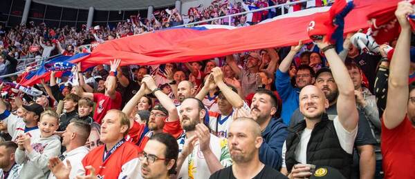 Čeští fanoušci, fotka z MS v hokeji žen 2025