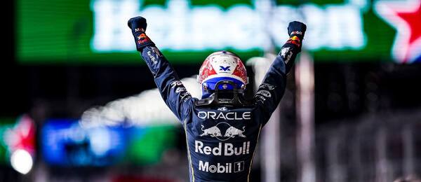 Radost Maxe Verstappena po vítězství ve Velké ceně Las Vegas