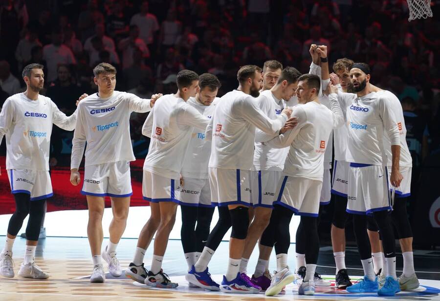 Česká basketbalová reprezentace v zápase na EuroBasketu 2025