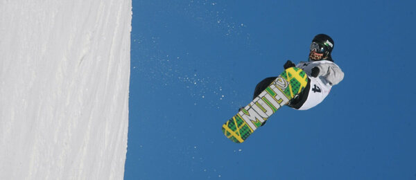 Snowboarding má alpskou a akrobatickou část