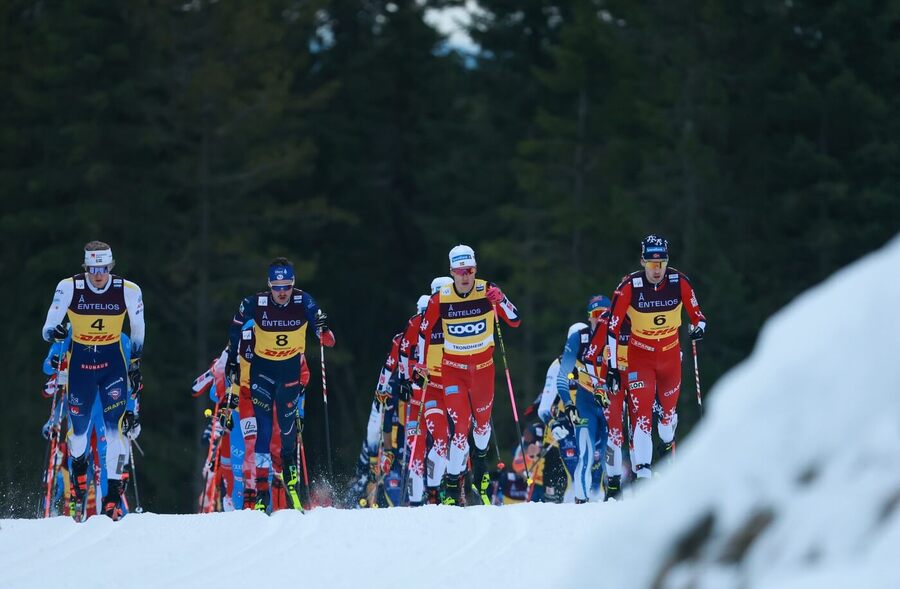 Závody běžců na lyžích patří k vrcholům her