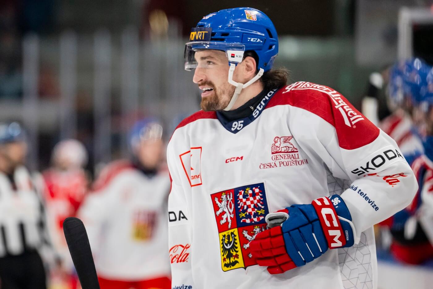 Český útočník Daniel Voženílek, fotka ze zápasu proti Švýcarsku