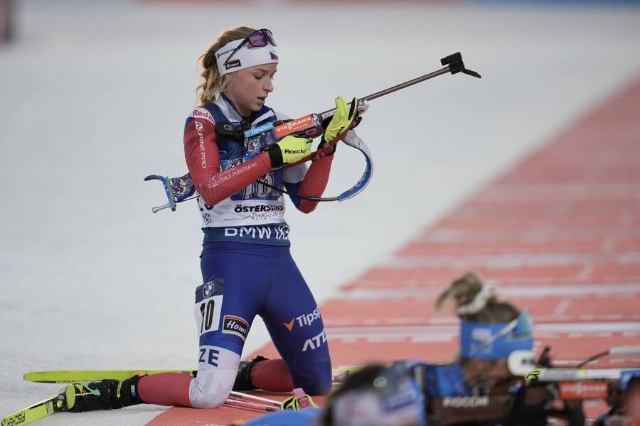 Markéta Davidová na střelnici