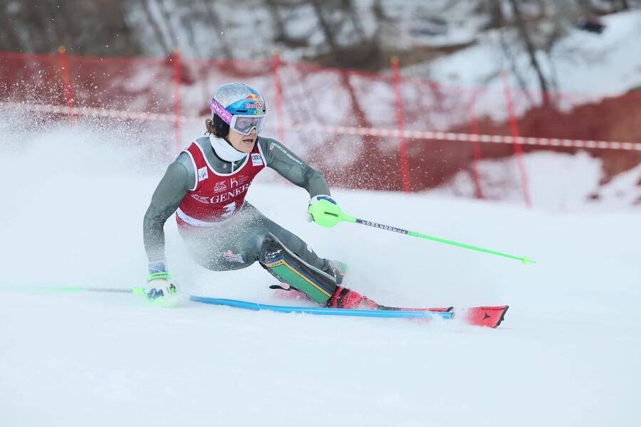 Alpské lyžování, Lucas Pinheiro Braathen během slalomu mužů ve Val d Isere