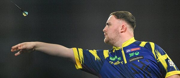 Šipky, PDC, Luke Littler během letošního Mistrovství světa v Londýně