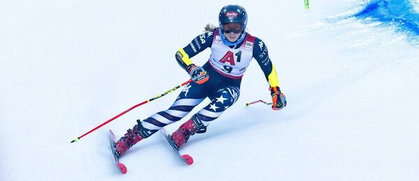 Alpské lyžování, Mikaela Shiffrin během obřího slalomu v rakouském Semmeringu