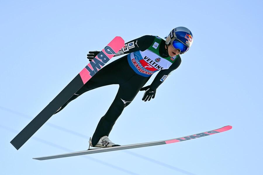 Japonský skokan Ryoyu Kobayashi na Turné 4 můstků v&nbsp;Oberstdorfu