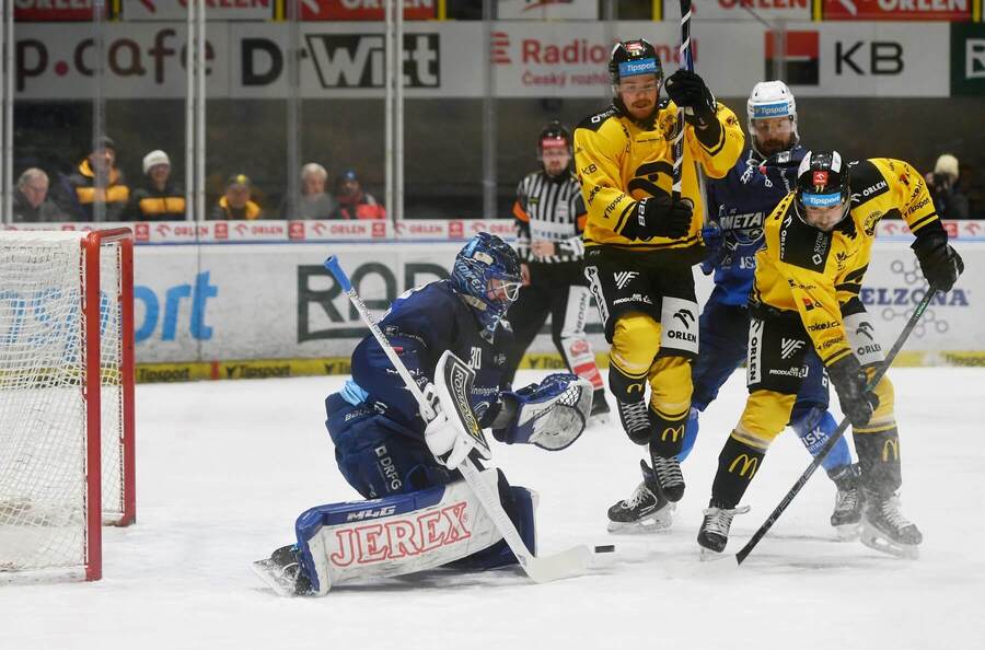 Litvínov utkání s&nbsp;Kometou na domácím ledě zvládl. Kdo uspěje nyní? Sledujte zápas od 18:00 v&nbsp;online streamu